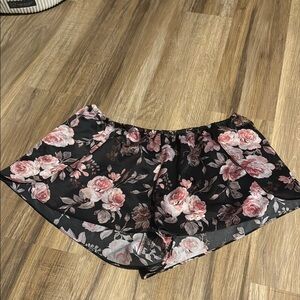 Floral Black Women's Shorts